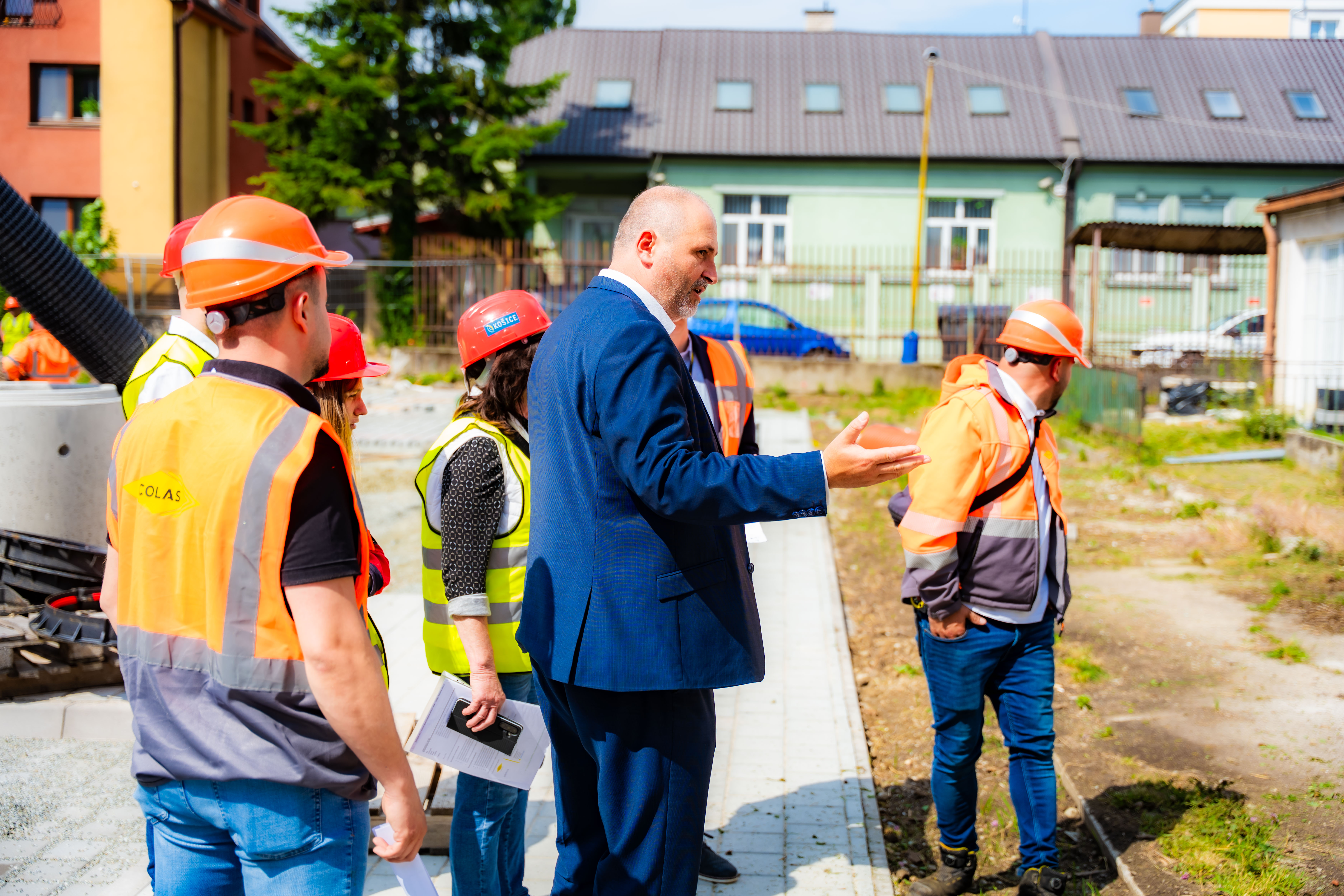Kontrolna cinnost - Parkovacie plochy, Kosice, Srbska ulica-1-23